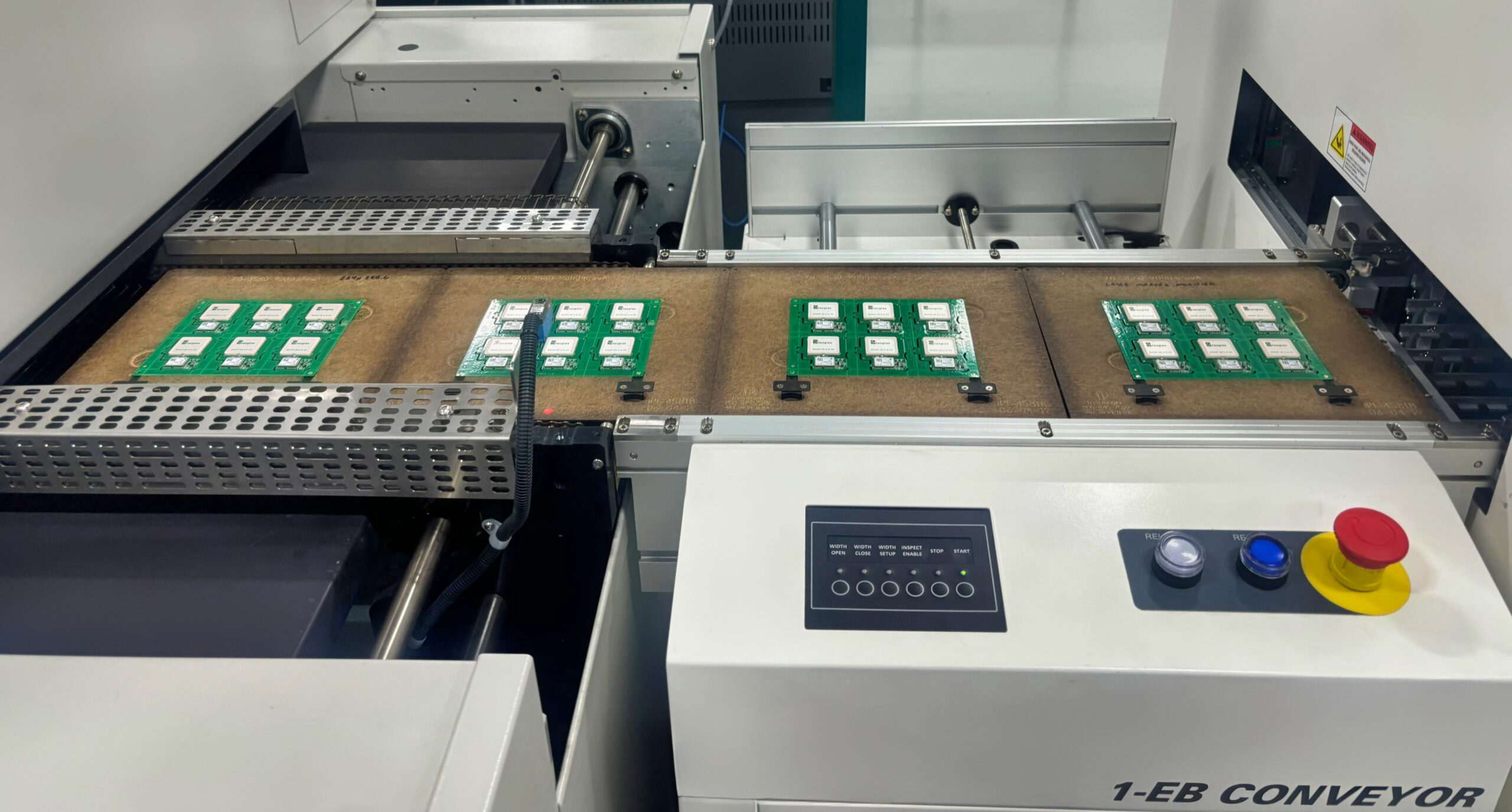 Tecnova printed circuit board assembly SMT process.